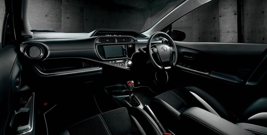 Toyota Aqua G Sports 2013 года  (фото 6 из 6)